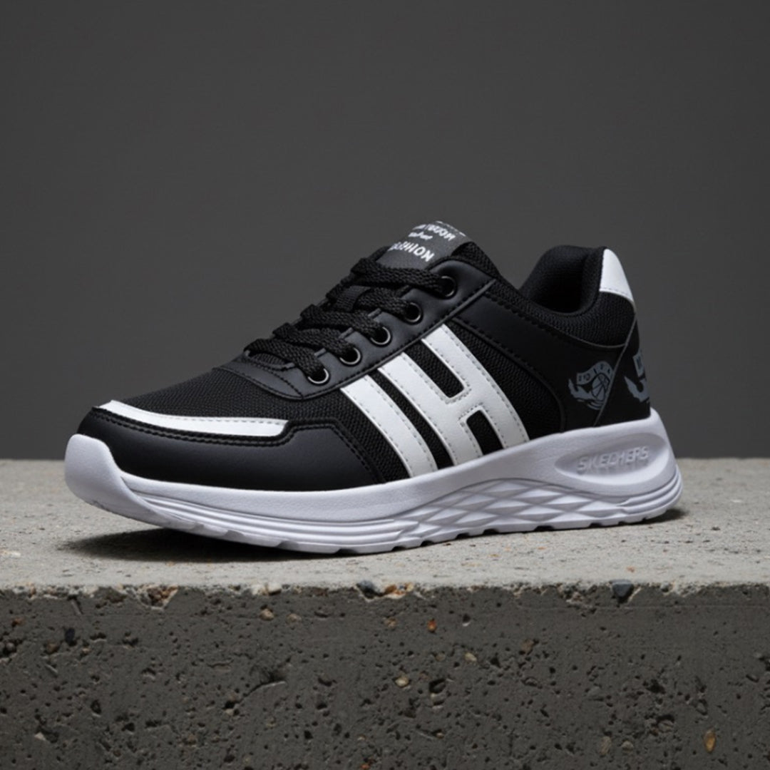 Kicks Turbo Runner - Black - 080